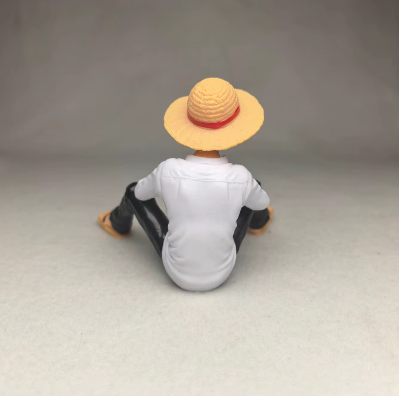 Luffy Sitting Figure