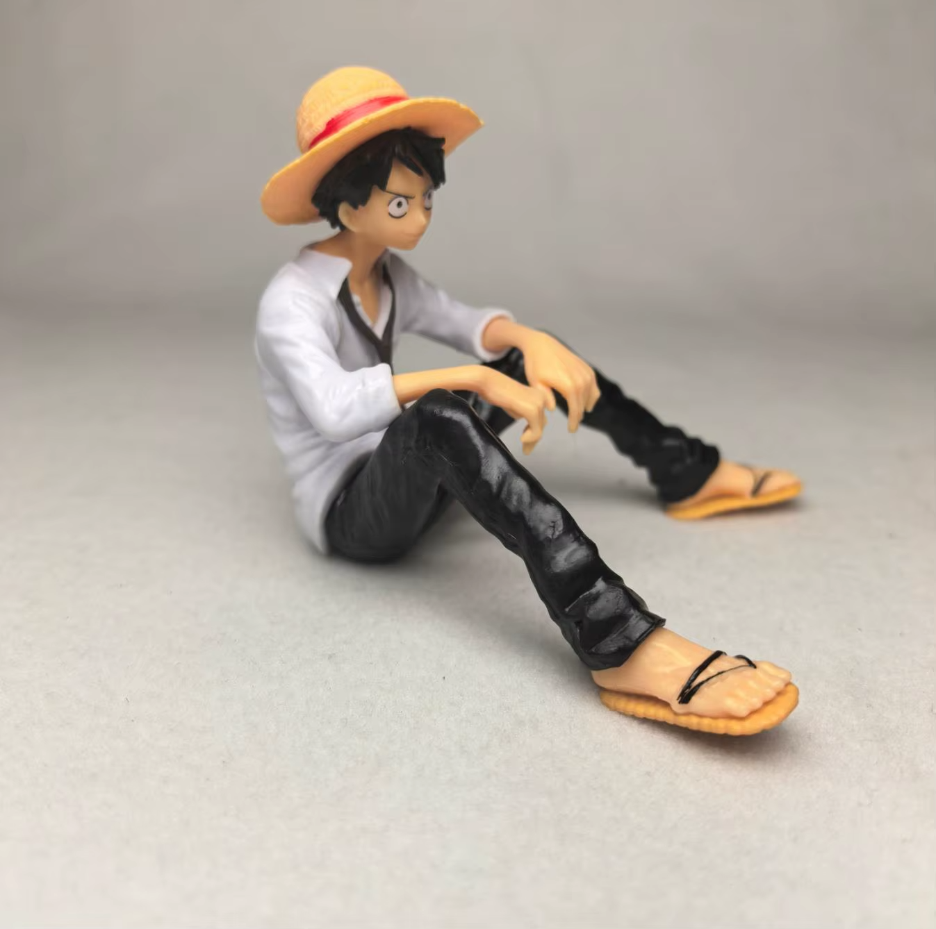 Luffy Sitting Figure