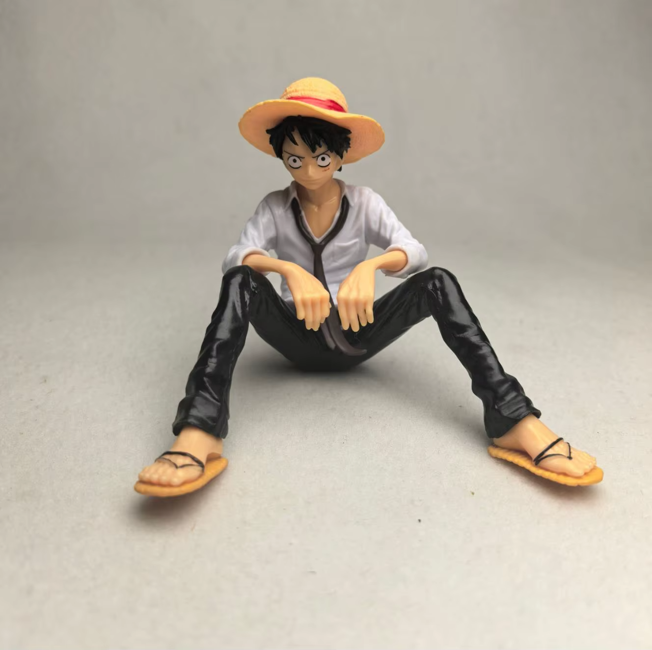 Luffy Sitting Figure