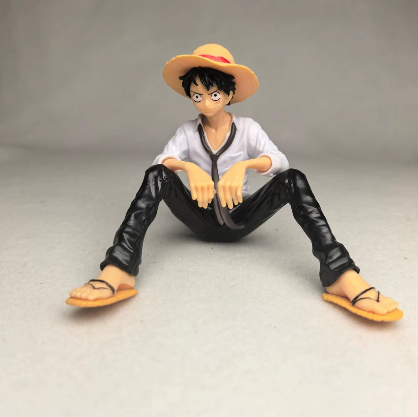Luffy Sitting Figure