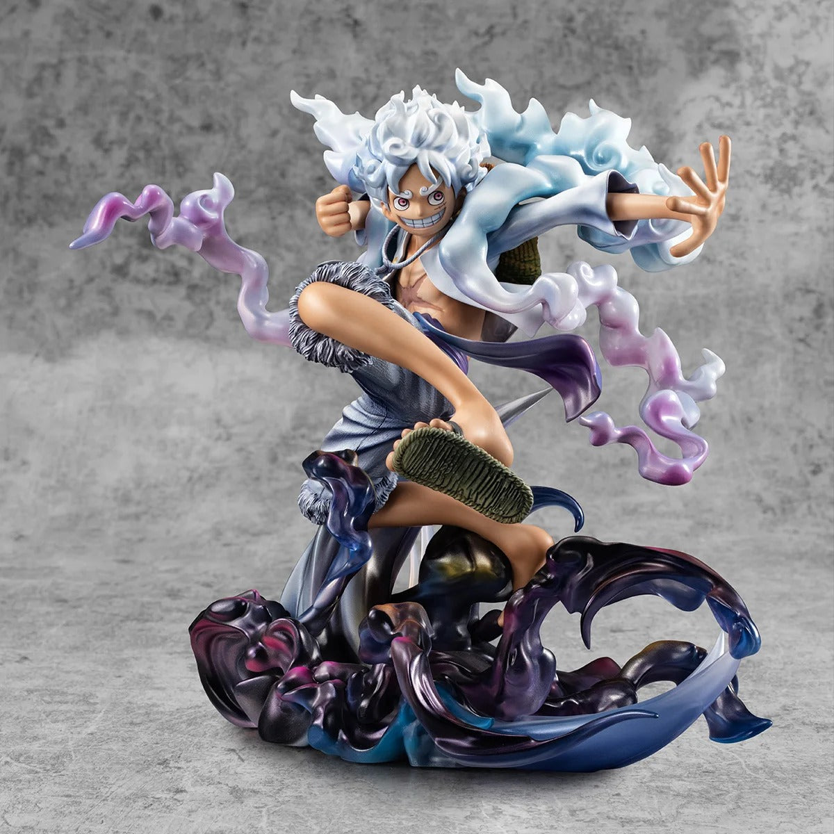 Monkey D Luffy Gear 5 WA-MAXIMUM Figure